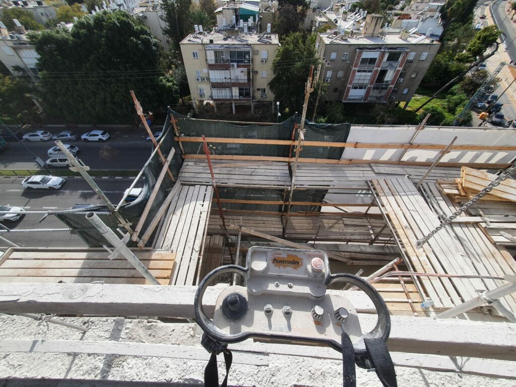 ניסור-גג-בטון